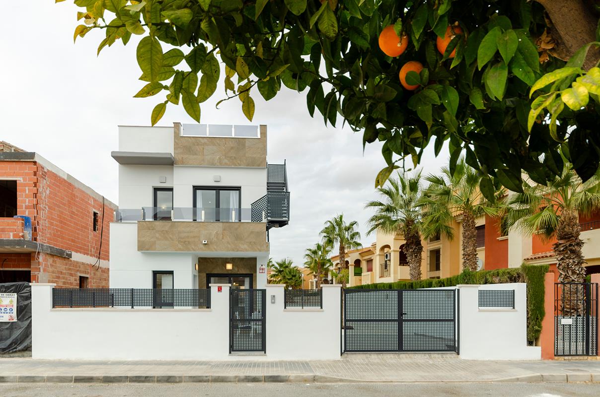 New build detached villas in Torrevieja