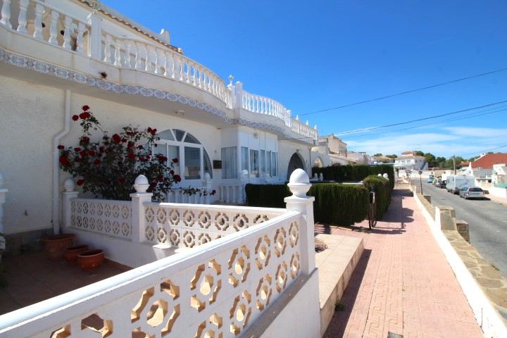 Bungalow myynnissä San Miguel de Salinas