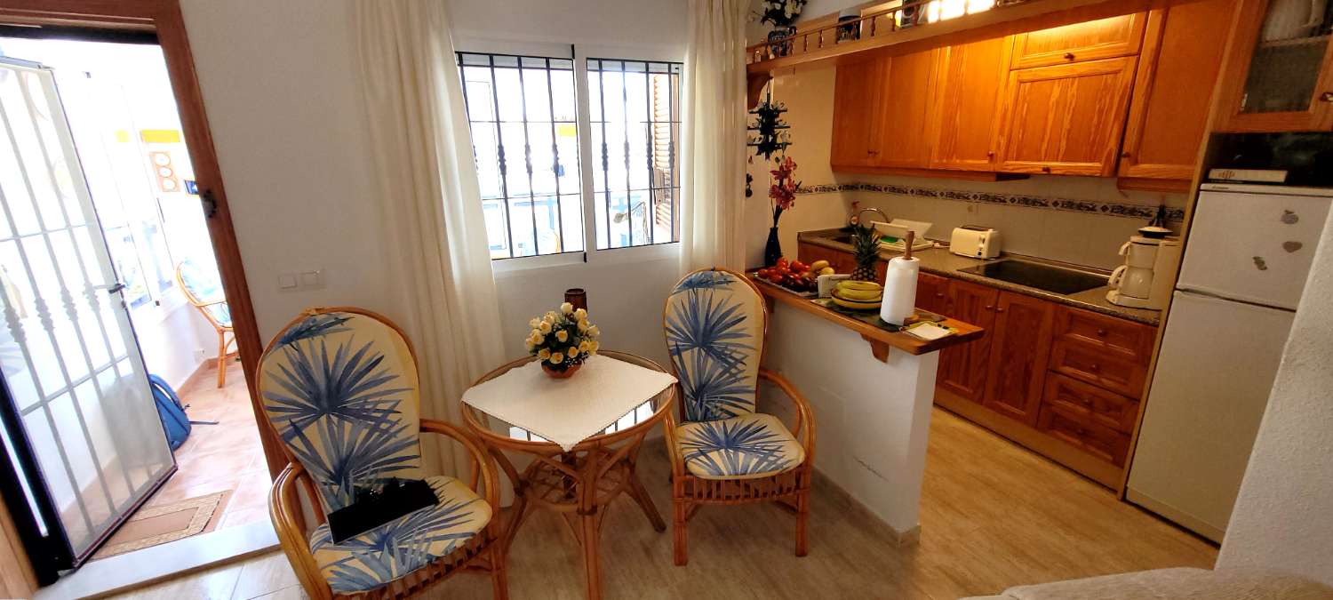 Apartamento bungalow planta alta situado en Mil Palmeras