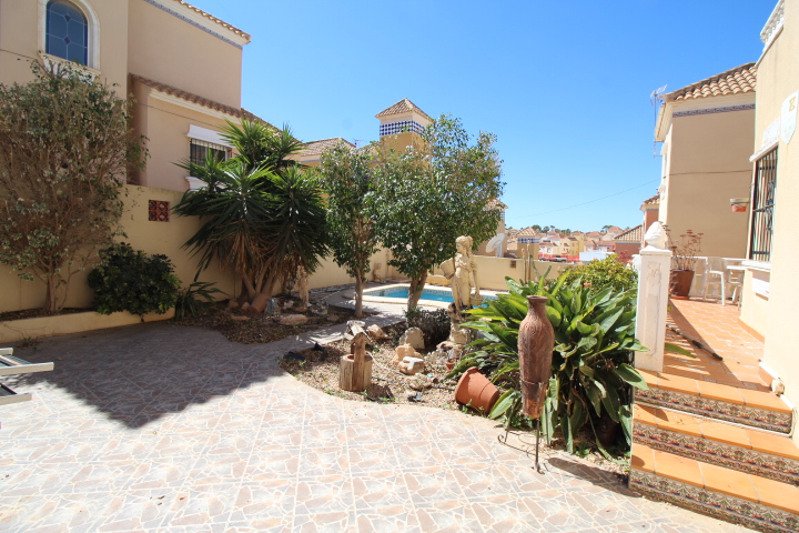 Villa til salg i Orihuela Costa