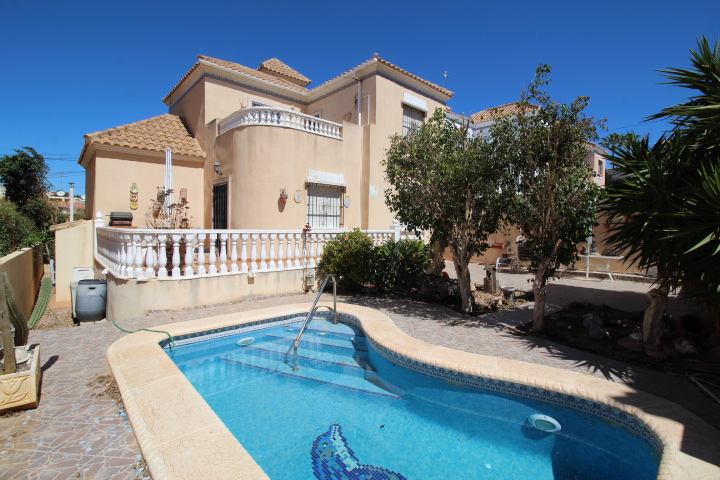 Villa te koop in Orihuela Costa