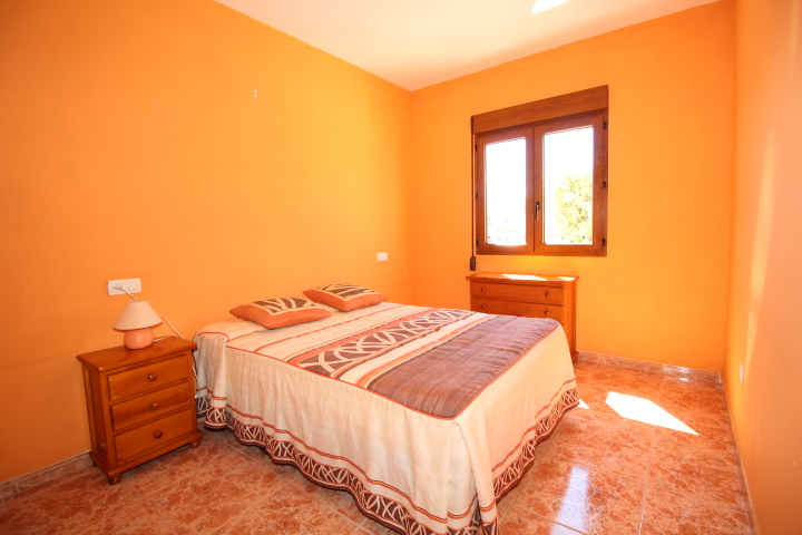 Encantador apartamento esquina planta baja en Playa Flamenca