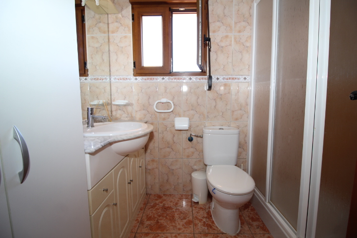 Encantador apartamento esquina planta baja en Playa Flamenca