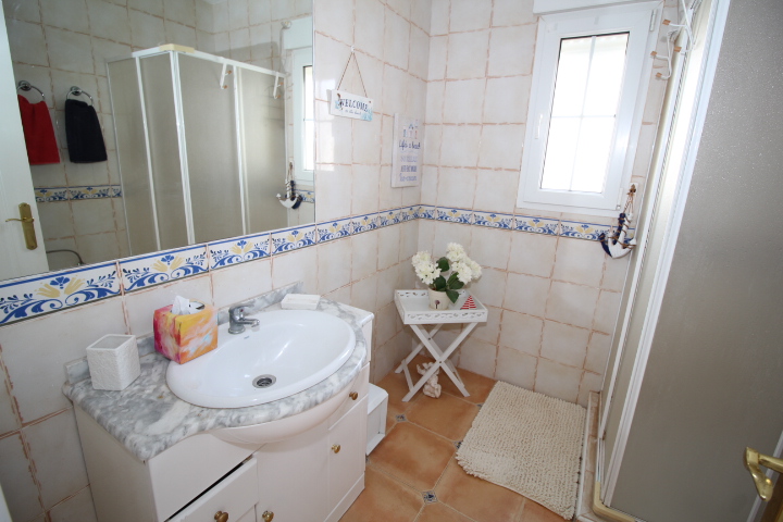 Chalet independiente con piscina privada en Villamartin - El Galan