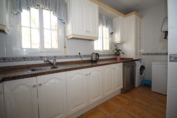 Chalet independiente con piscina privada en Villamartin - El Galan