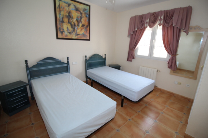 Chalet independiente con piscina privada en Villamartin - El Galan
