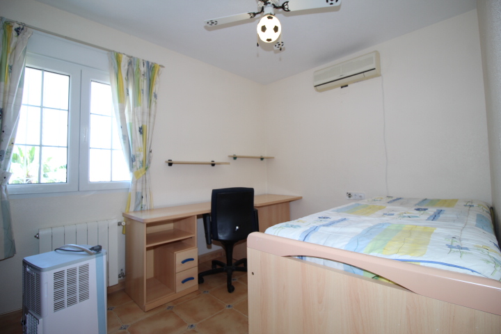 Chalet te koop in Villamartín-Las Filipinas (Orihuela)