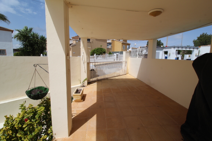 Chalet independiente con piscina privada en Villamartin - El Galan