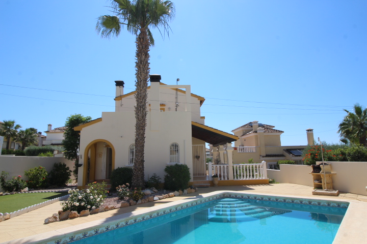 Chalet te koop in Villamartín-Las Filipinas (Orihuela)