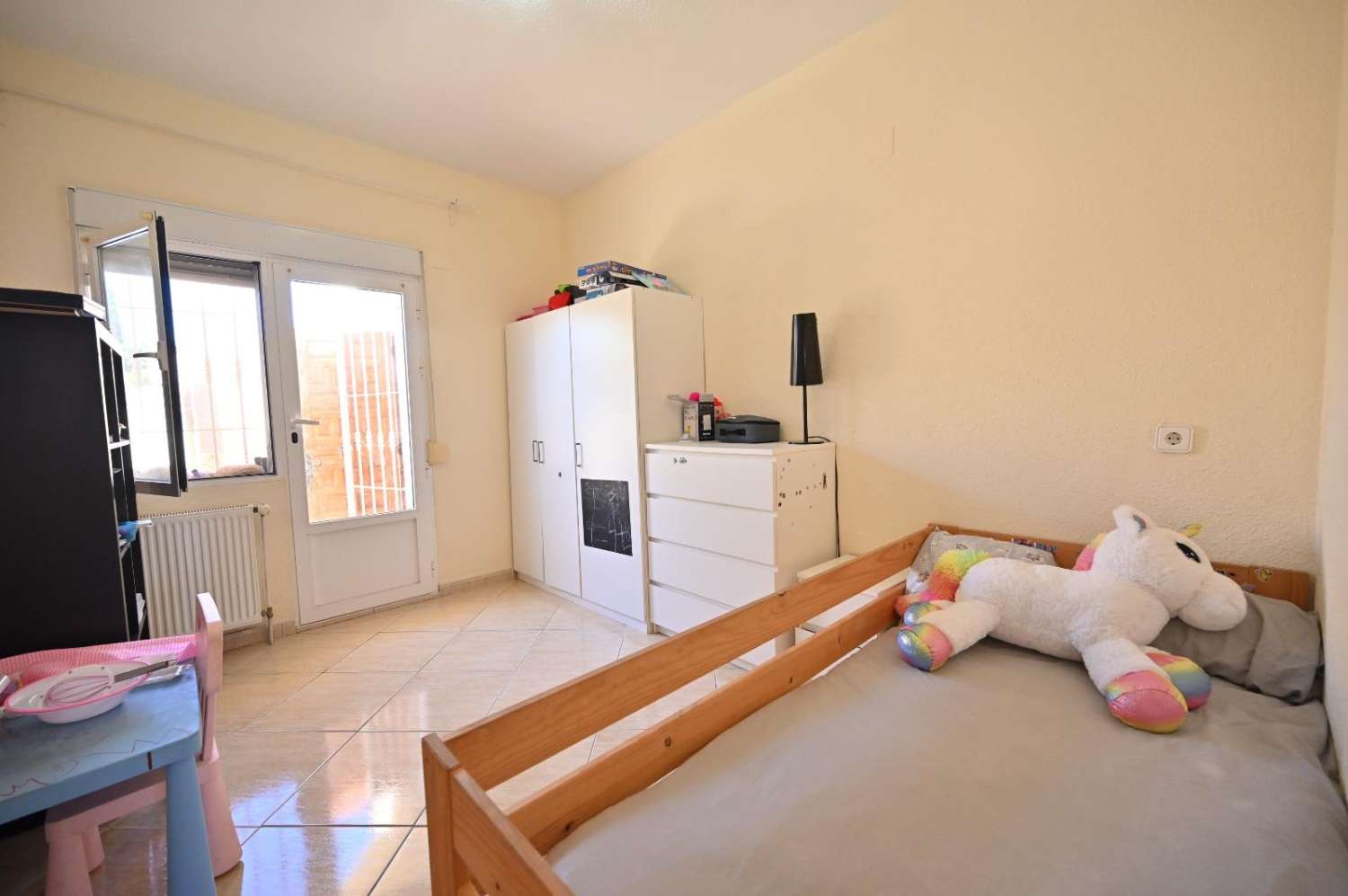 ¡Vivienda Adosada en Torrevieja: Comodidad, Estilo y Ubicación Inmejorable!