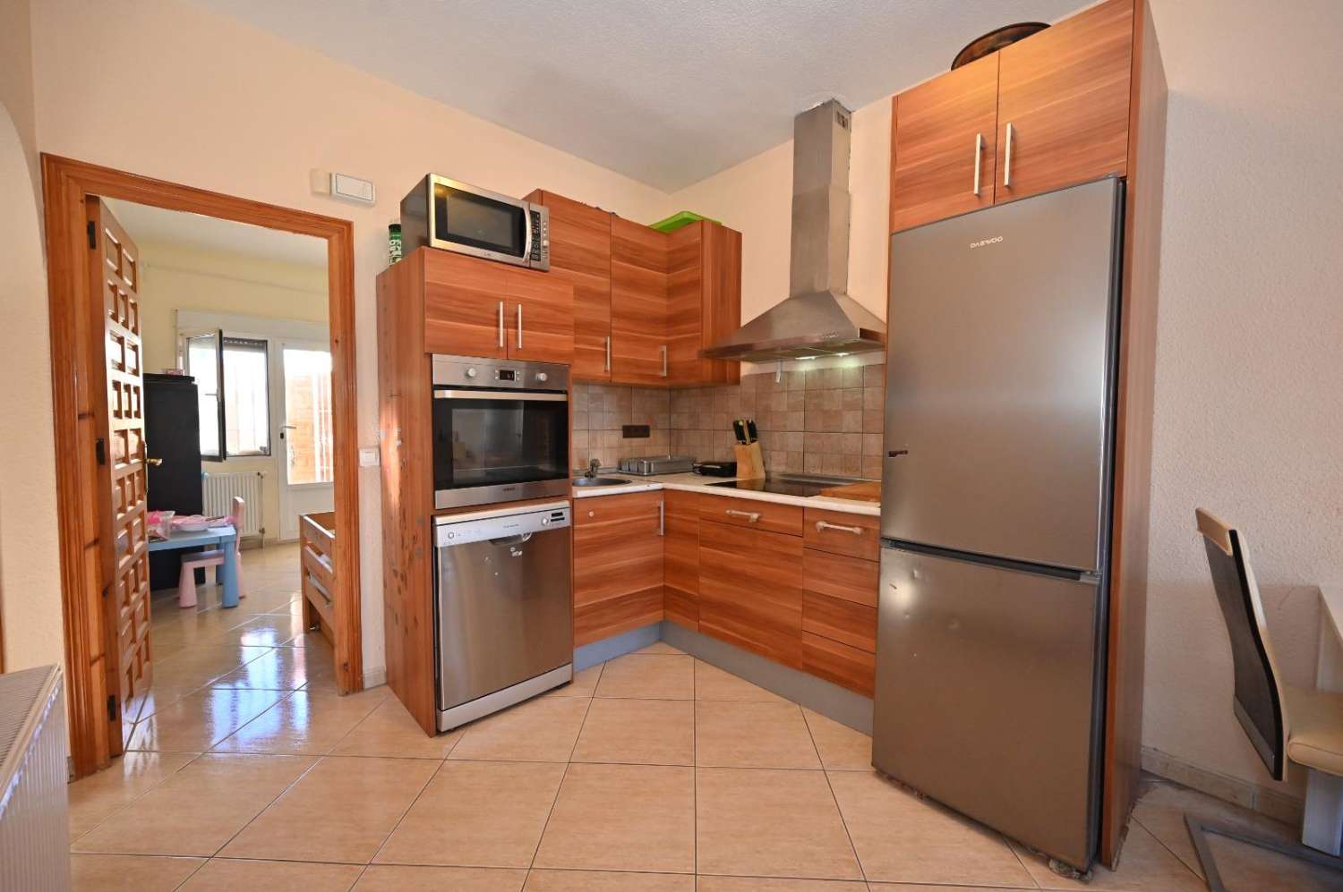 ¡Vivienda Adosada en Torrevieja: Comodidad, Estilo y Ubicación Inmejorable!