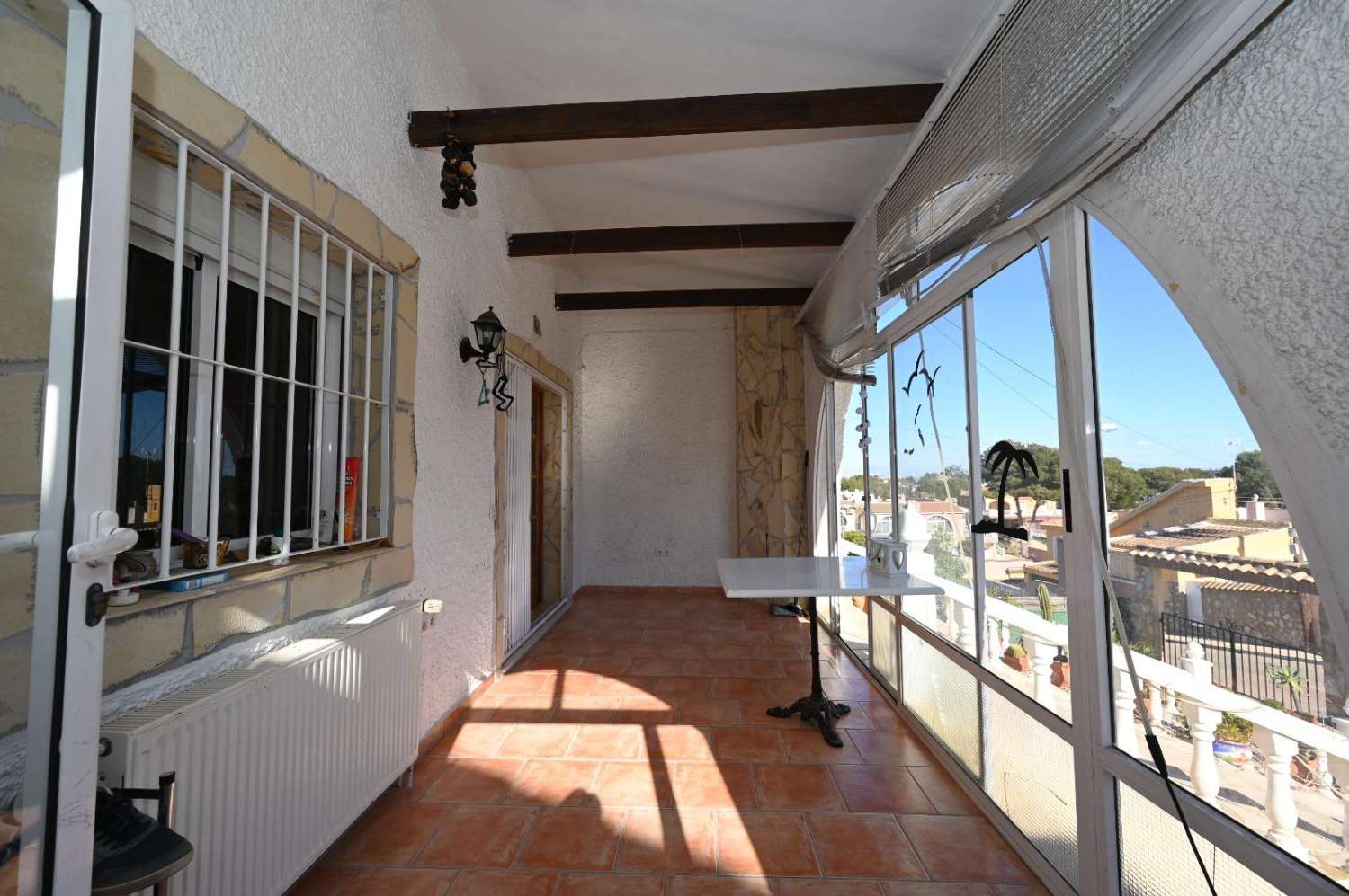 ¡Vivienda Adosada en Torrevieja: Comodidad, Estilo y Ubicación Inmejorable!