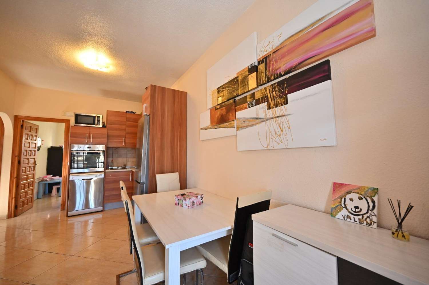¡Vivienda Adosada en Torrevieja: Comodidad, Estilo y Ubicación Inmejorable!