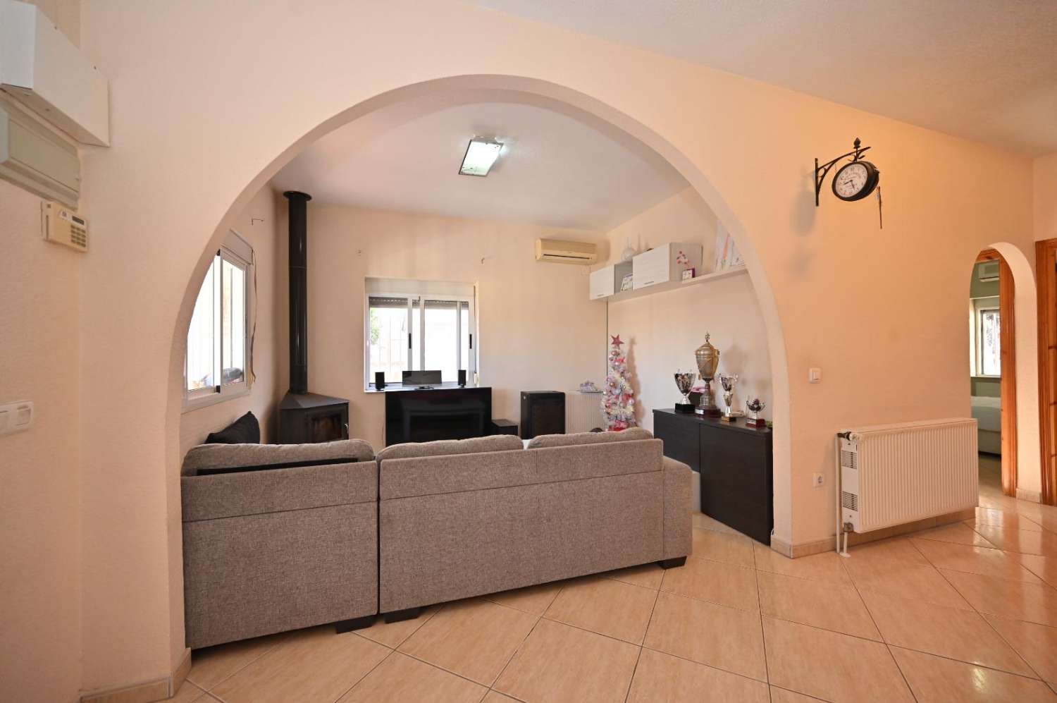 ¡Vivienda Adosada en Torrevieja: Comodidad, Estilo y Ubicación Inmejorable!