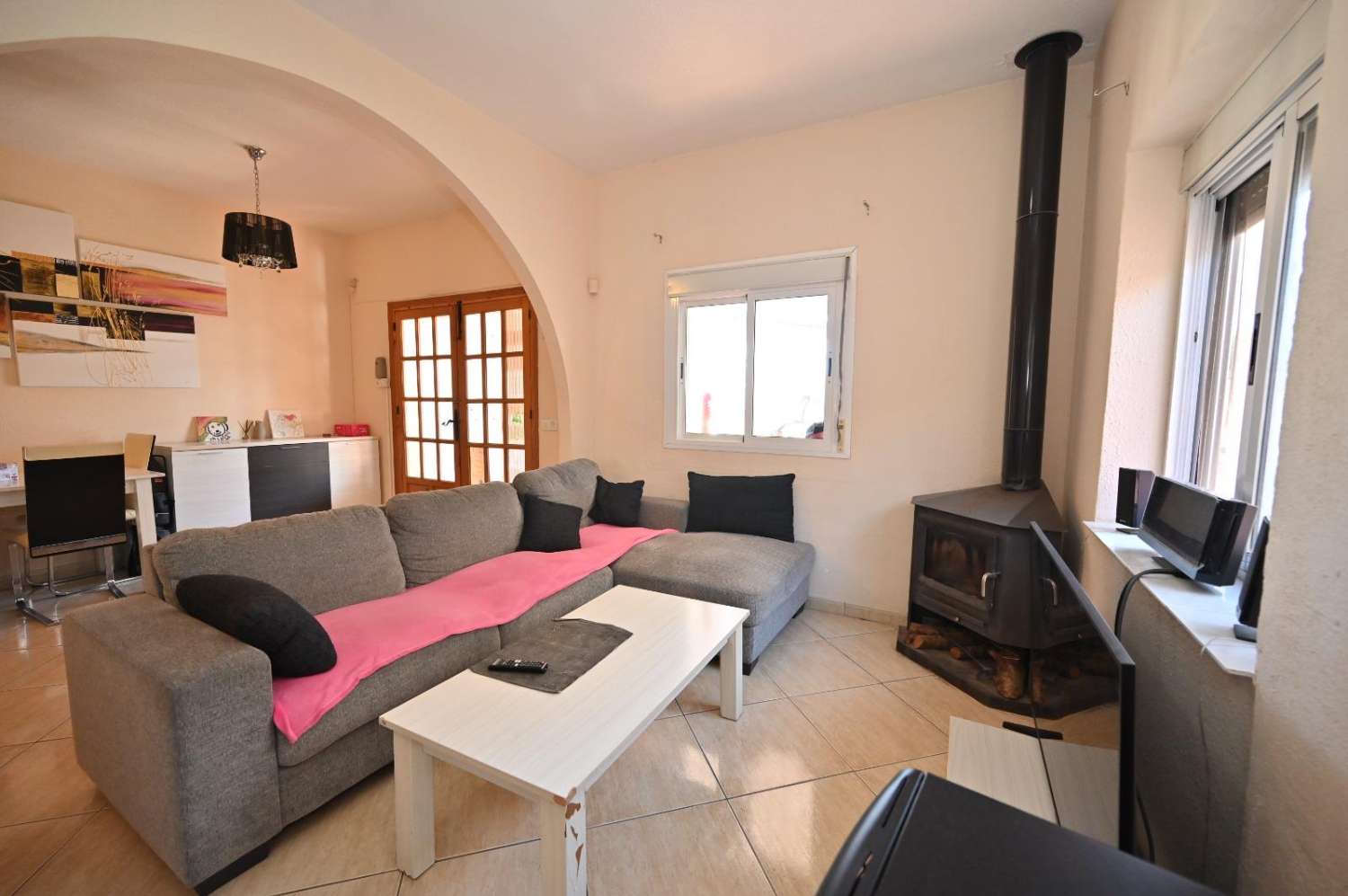 ¡Vivienda Adosada en Torrevieja: Comodidad, Estilo y Ubicación Inmejorable!