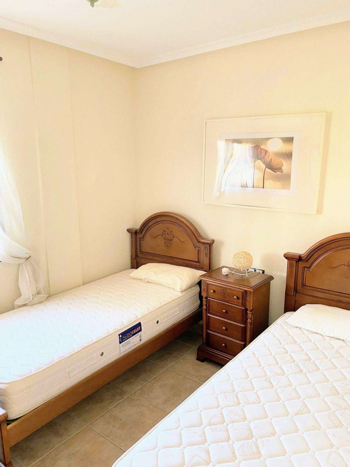 Chalet Independiente con Piscina Privada en Villamartín Calidad de Vida, Sol y Confort por 355.000€