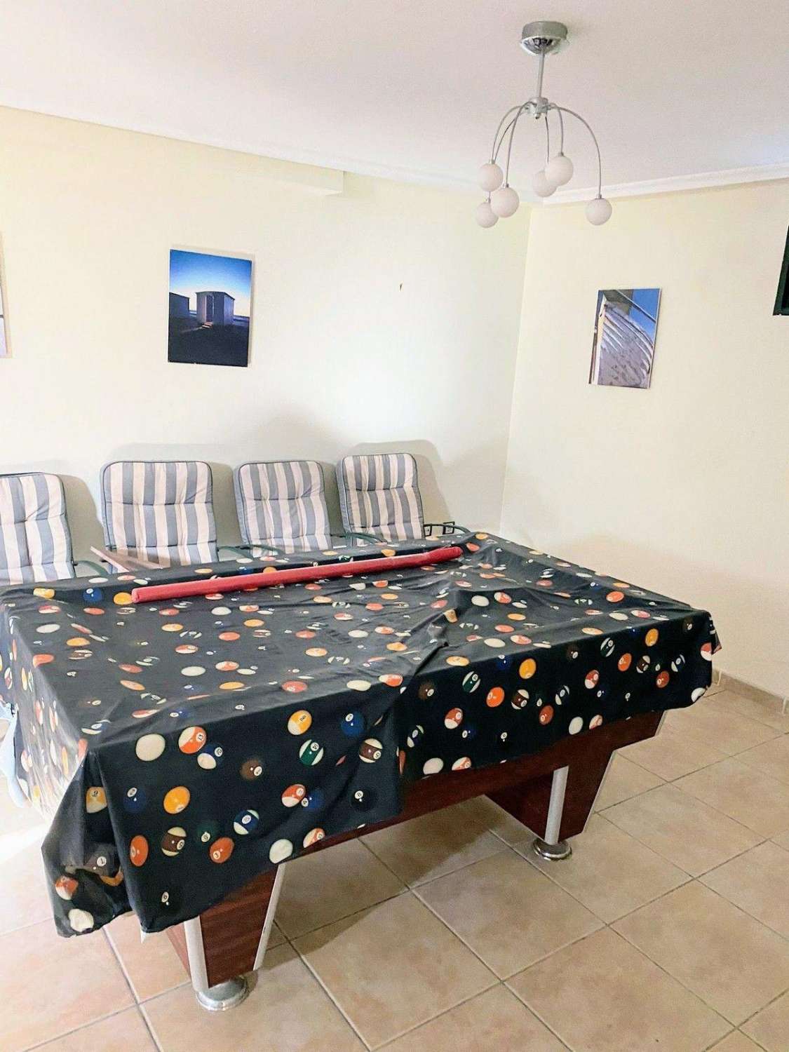 Chalet Independiente con Piscina Privada en Villamartín Calidad de Vida, Sol y Confort por 355.000€