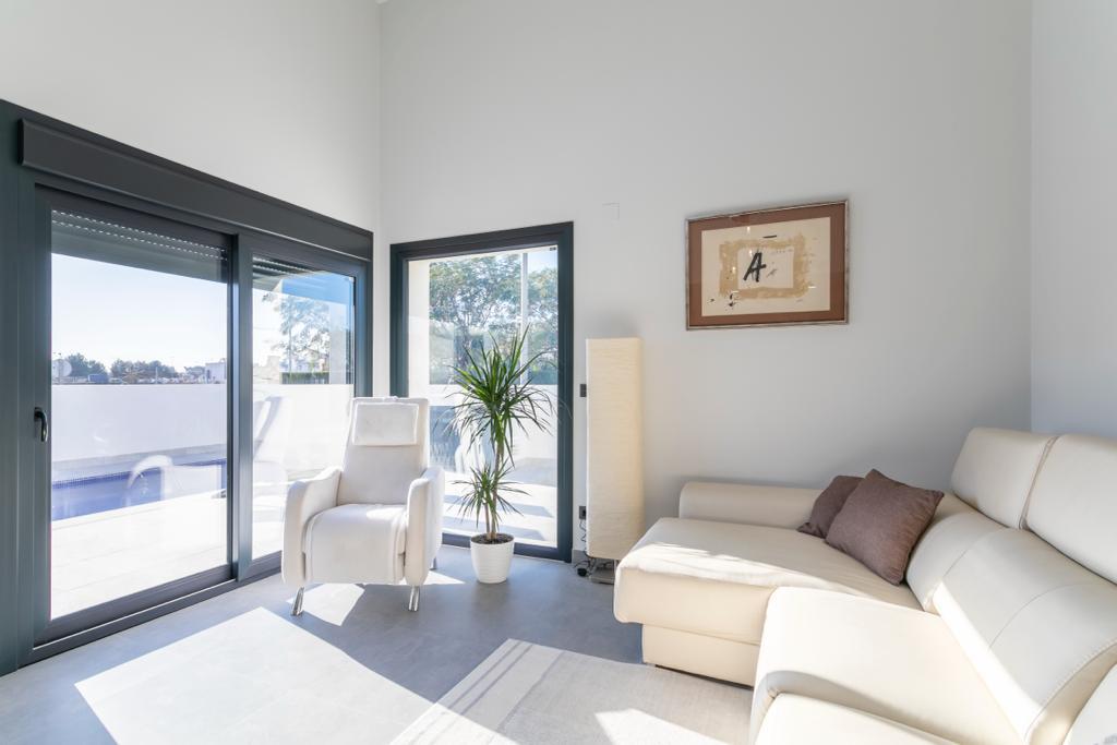 Villa in vendita a Daya Nueva