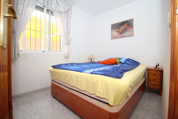 Chalet independiente con piscina privada en Las Filipinas, Villamartin