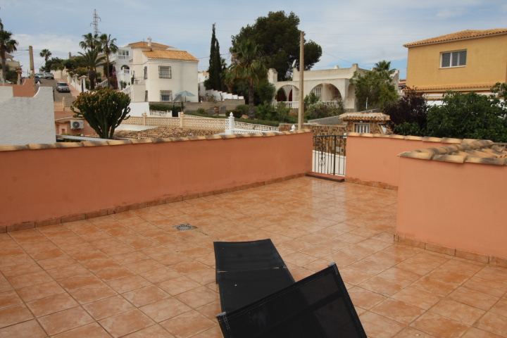 Chalet independiente con piscina privada en Las Filipinas, Villamartin