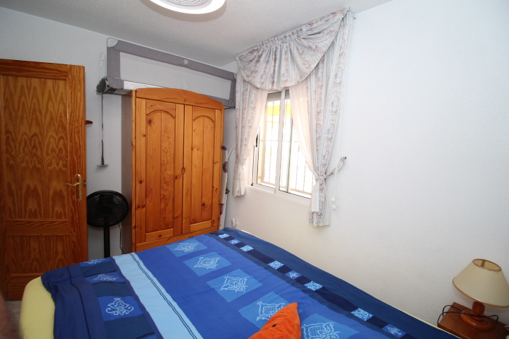 Chalet independiente con piscina privada en Las Filipinas, Villamartin