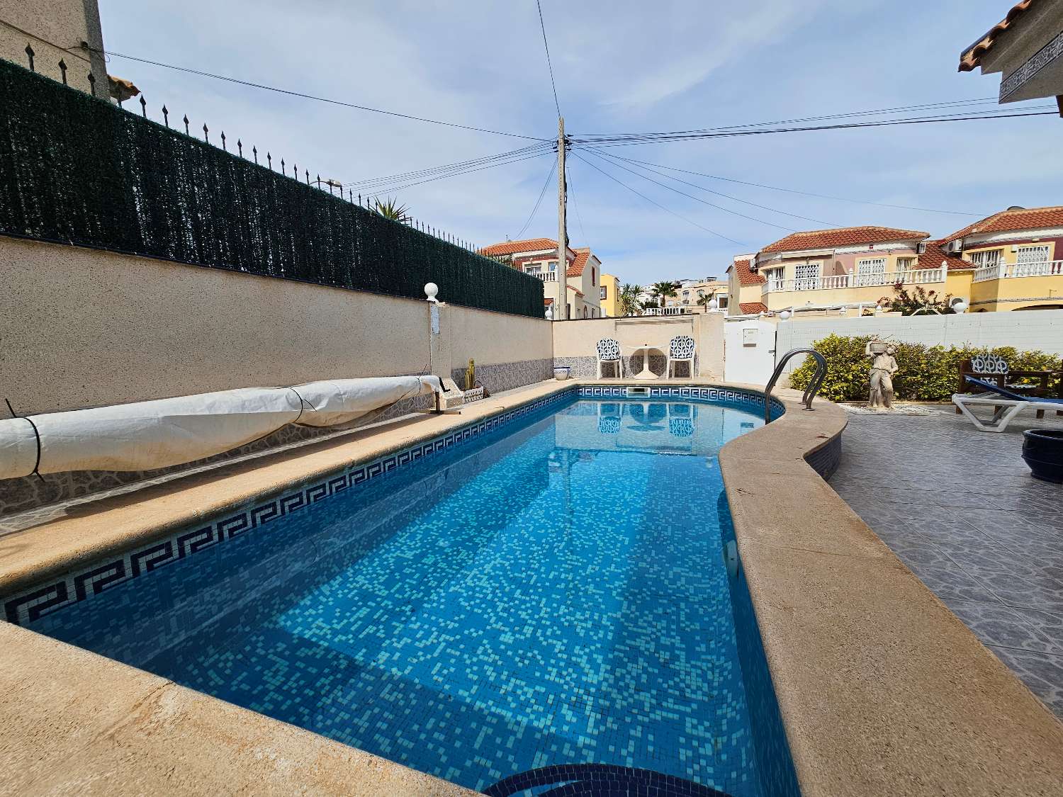 Villa de 4 dormitorios en venta en Villamartin