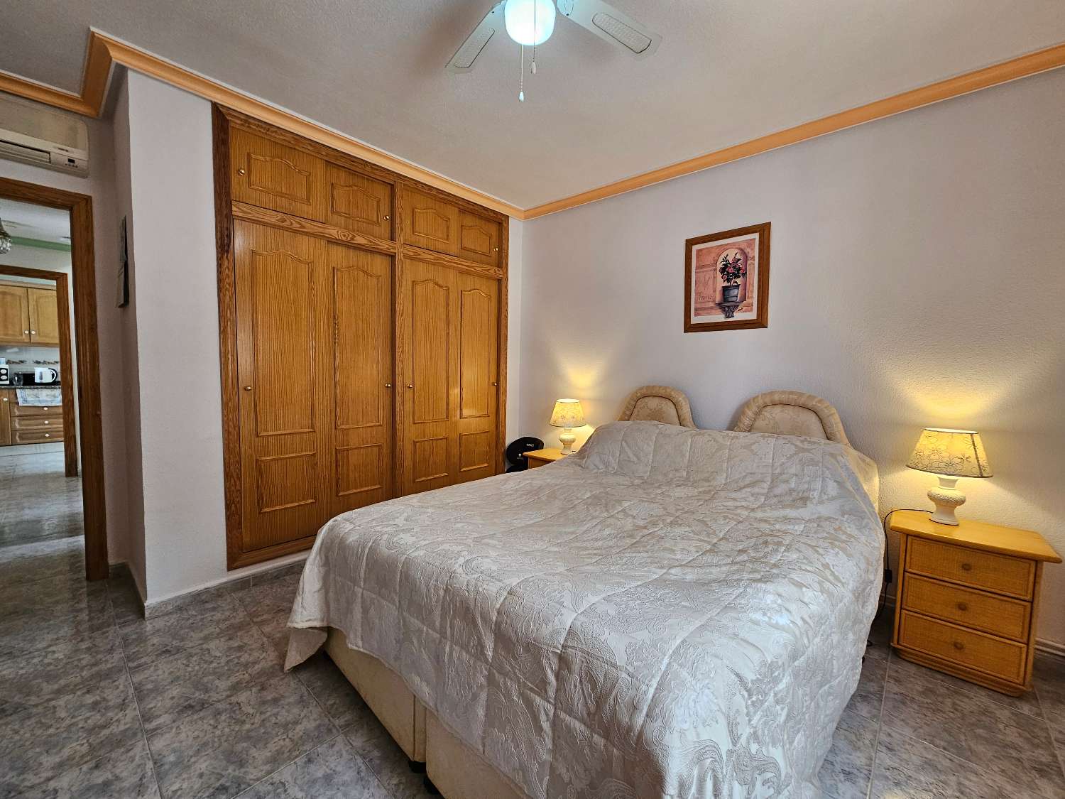 Villa de 4 dormitorios en venta en Villamartin