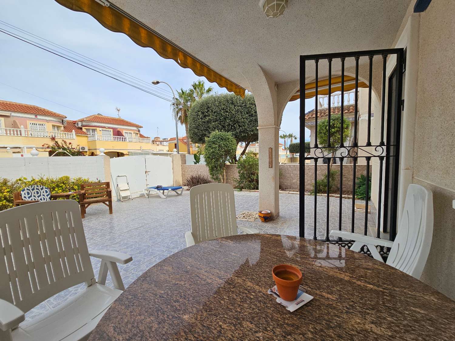 Villa de 4 dormitorios en venta en Villamartin