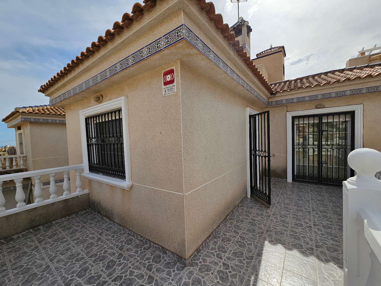 Villa de 4 dormitorios en venta en Villamartin