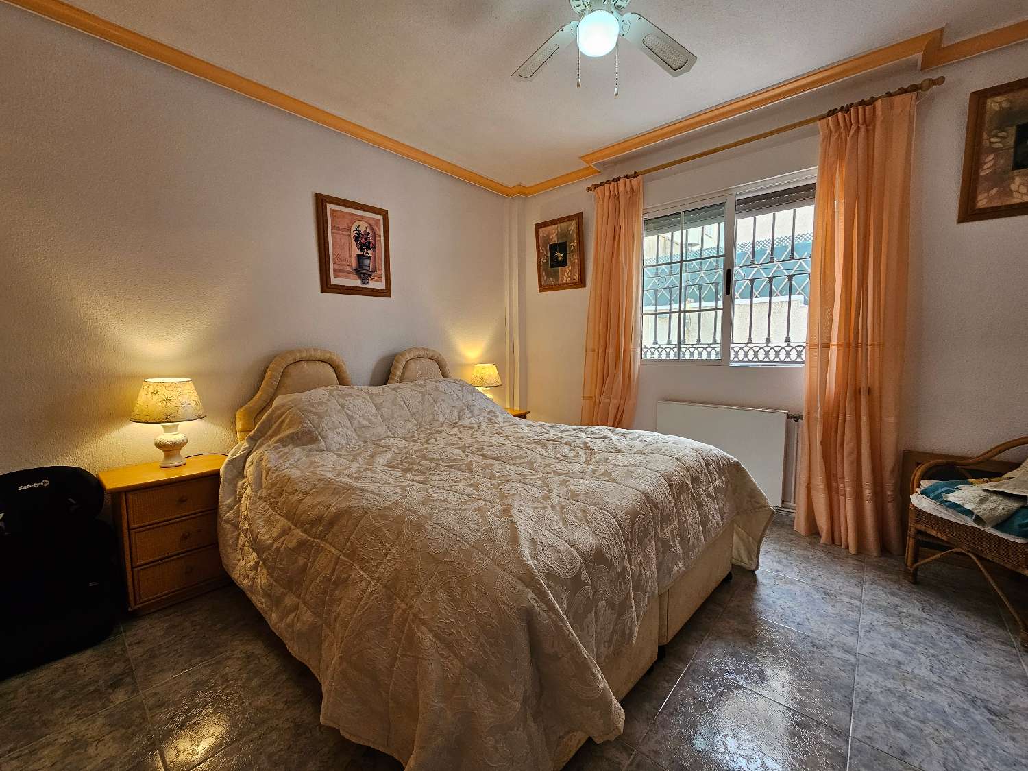 Villa de 4 dormitorios en venta en Villamartin