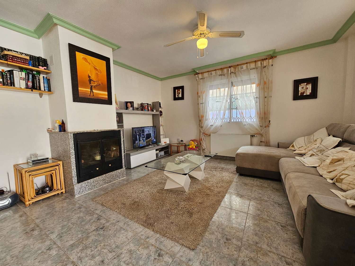 Villa de 4 dormitorios en venta en Villamartin