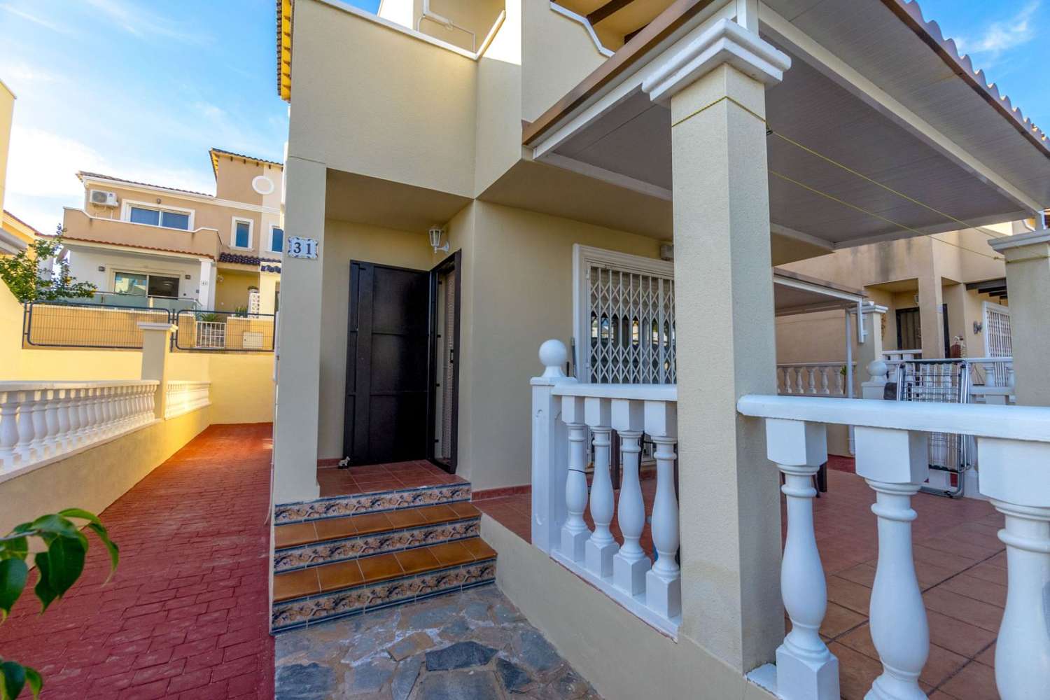 Chalet Independiente en El Galán con Vistas al Mar