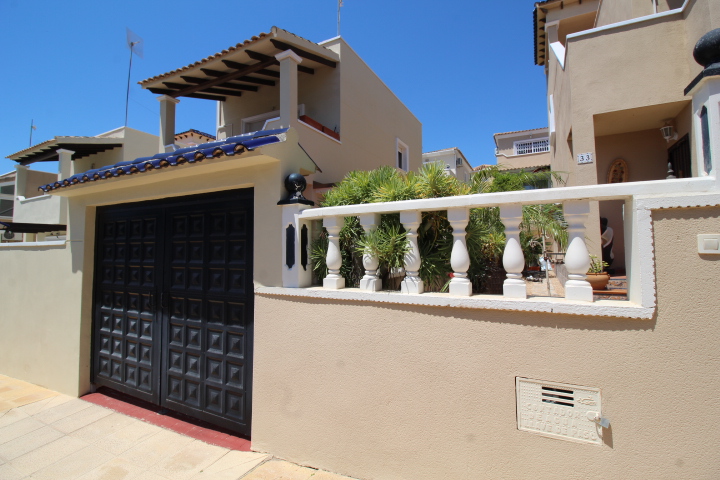 Chalet Independiente en El Galán con Vistas al Mar