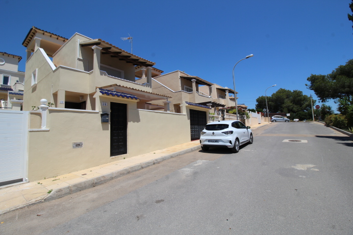 Chalet Independiente en El Galán con Vistas al Mar