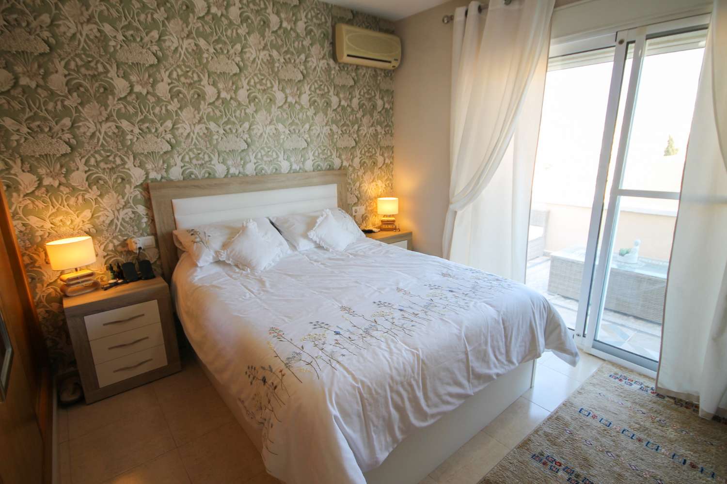 Fabuloso chalet adosado de 3 dormitorios con piscina