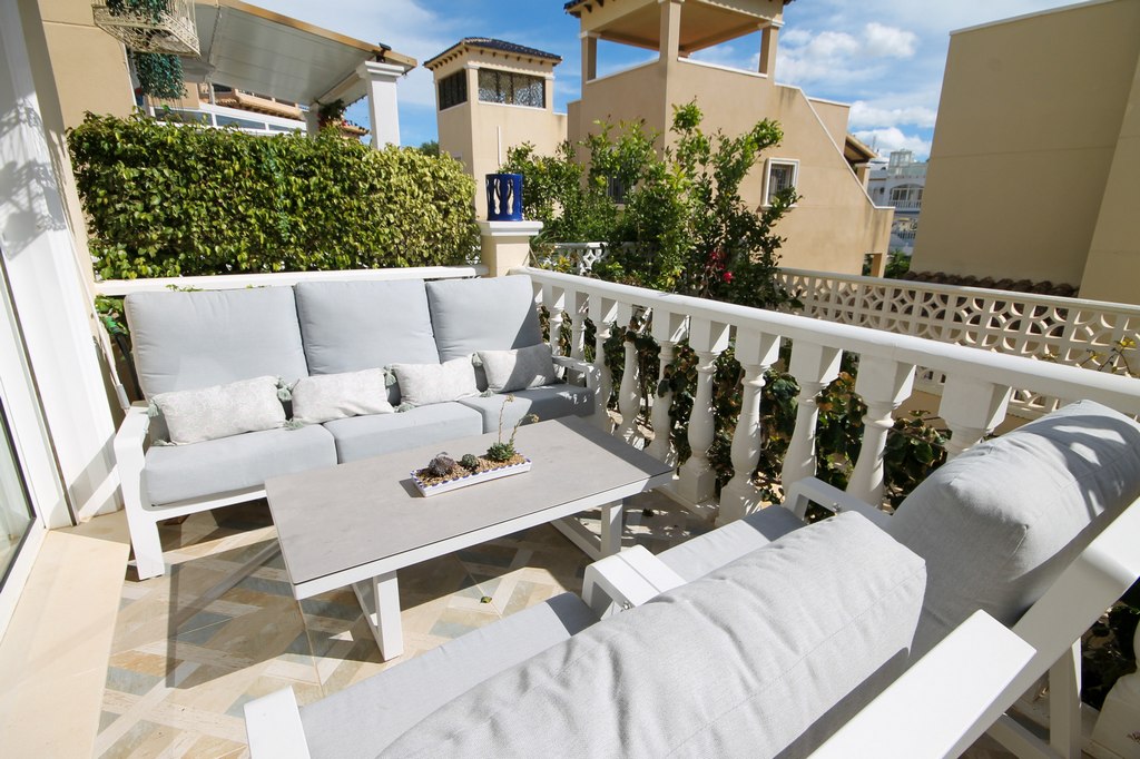 Fabuloso chalet adosado de 3 dormitorios con piscina