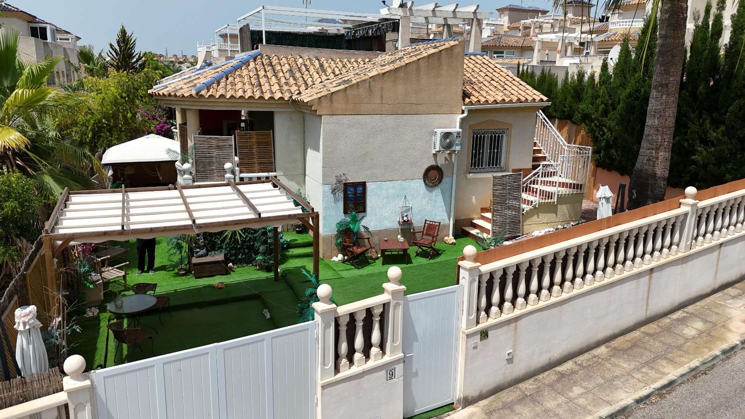 Villa de 2 dormitorios en venta en Villamartin