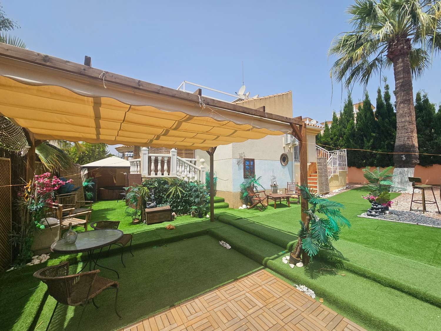 Villa de 2 dormitorios en venta en Villamartin