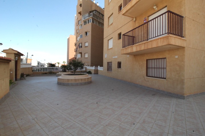 Apartamento de 3 habitaciones 50 metros de Playa, La Mata - Torrevieja