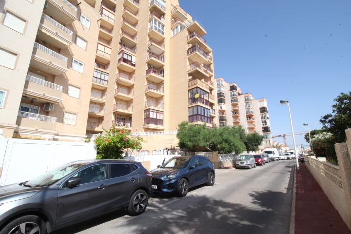 Apartamento de 3 habitaciones 50 metros de Playa, La Mata - Torrevieja