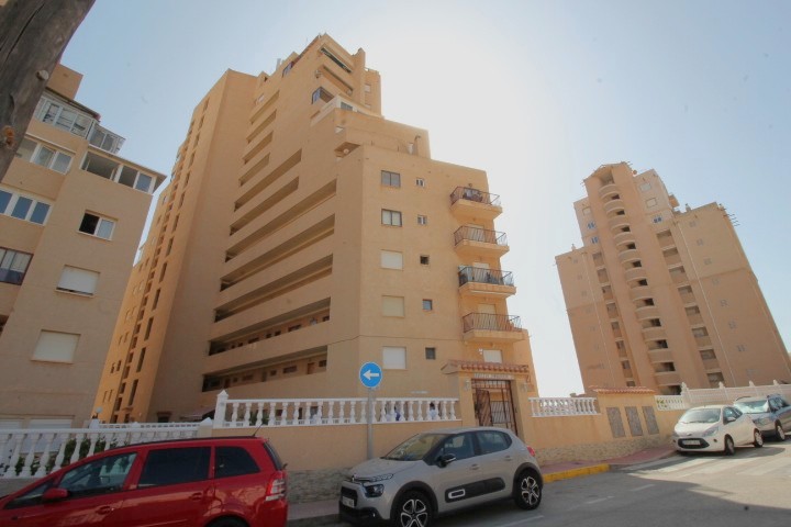 Apartamento de 3 habitaciones 50 metros de Playa, La Mata - Torrevieja