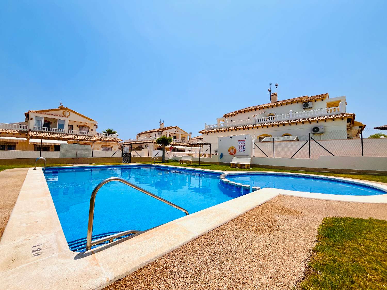 Adosado de 3 dormitorios en venta en Playa Flamenca