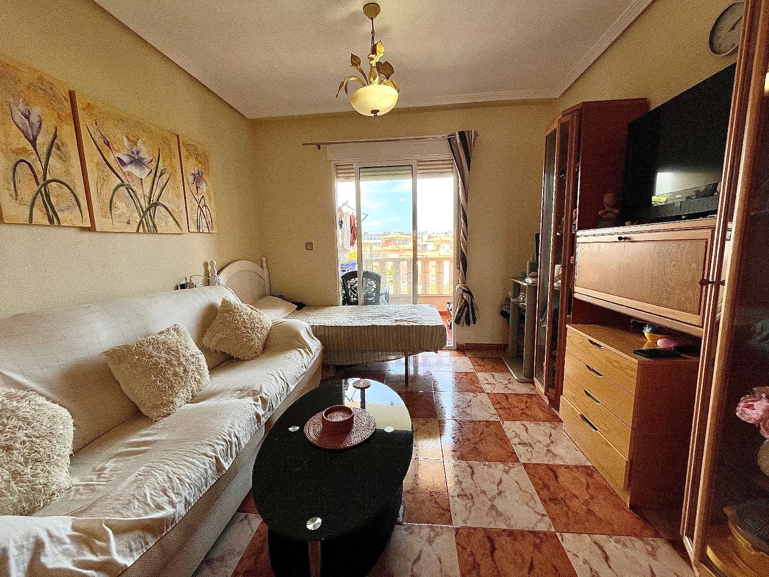 Apartamento de 2 dormitorios en venta en La Zenia