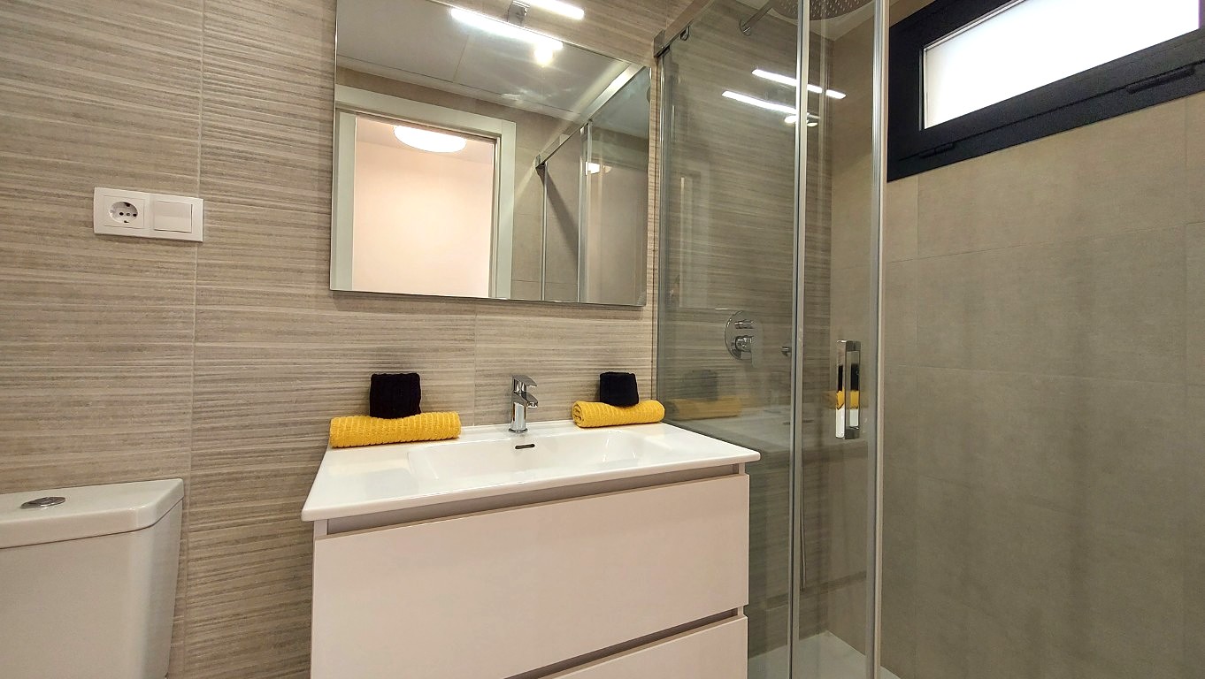 Apartments 2-3 bedrooms in San Miguel de Salinas.