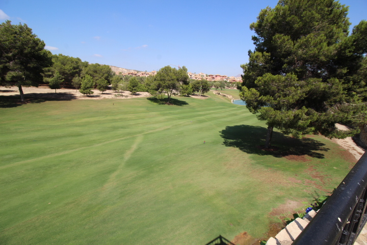 Espectacular Chalet Pareado en Primera Línea en La Finca Golf