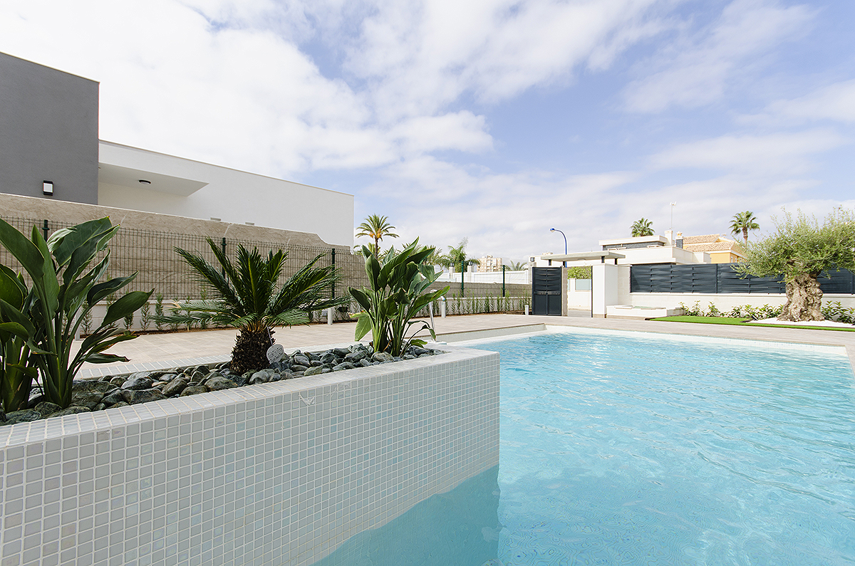 Villa de Lujo con 4 habitaciones y piscina privada en Dehesa de Campoamor (Orihuela Costa)