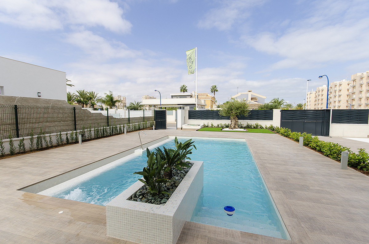 Villa de Lujo con 4 habitaciones y piscina privada en Dehesa de Campoamor (Orihuela Costa)
