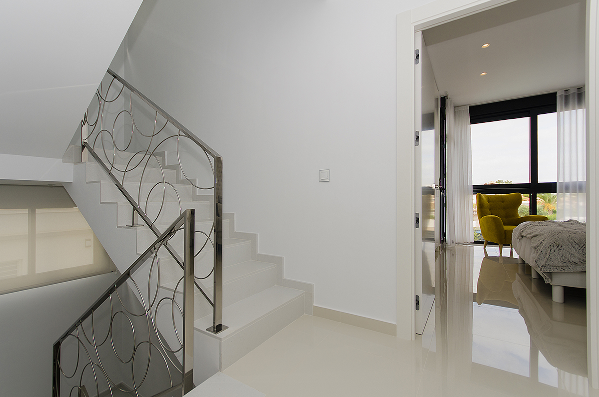 Villa de Lujo con 4 habitaciones y piscina privada en Dehesa de Campoamor (Orihuela Costa)