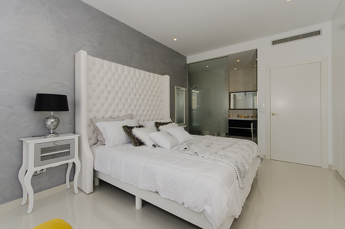 Villa de Lujo con 4 habitaciones y piscina privada en Dehesa de Campoamor (Orihuela Costa)