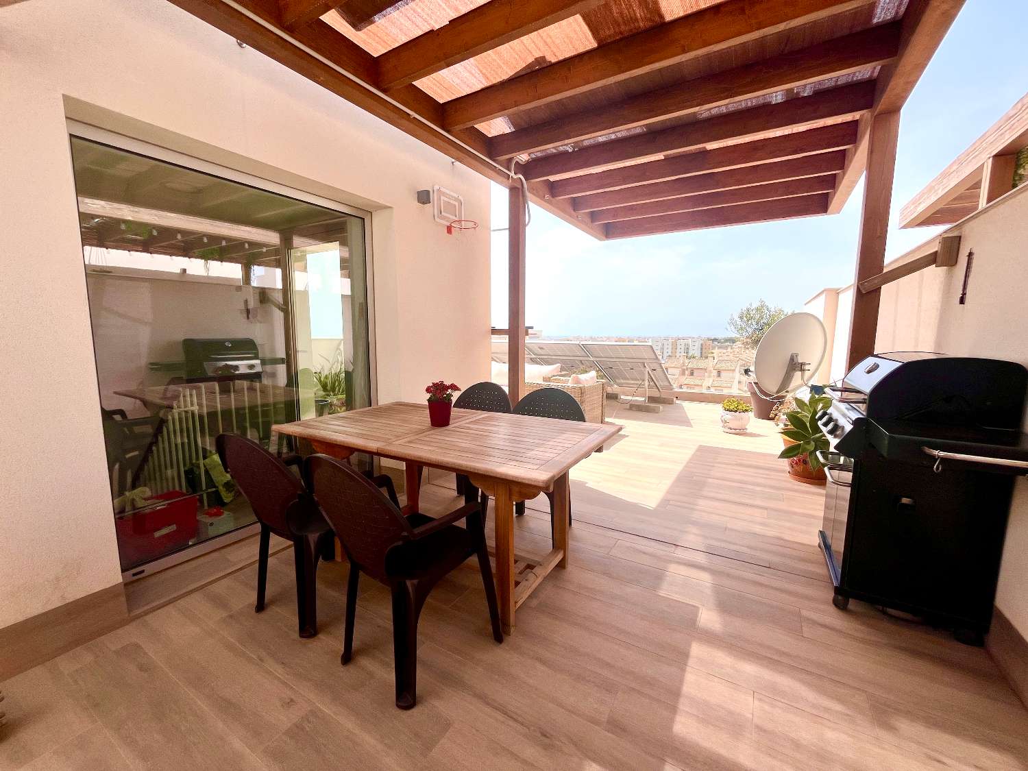 Ático de 2 dormitorios en venta en Villamartin